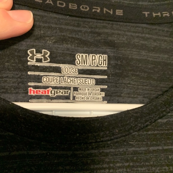 Under Armour black t-shirt strapped gray size small - Picture 3 of 5